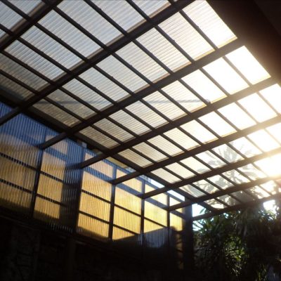 bd3c289e4cb76223a7a7ca185b98276e mái che bằng tôn nhựa sóng polycarbonate