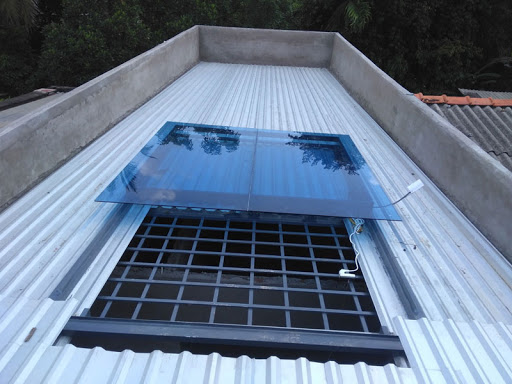 Mái che polycarbonate kết hợp làm giếng trời