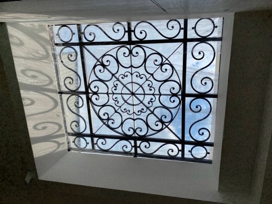 gieng troi trong nha Mẫu mái che polycarbonate kết hợp làm giếng trời