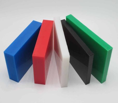 nhựa tấm hdpe là loại vật liệu nhựa tổng hợp được sản xuất từ polyethylene