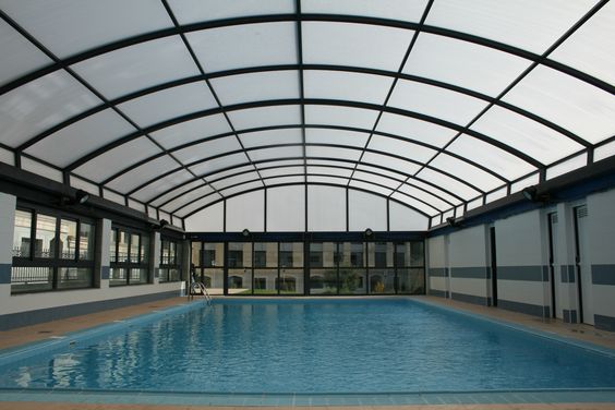 tấm lợp lấy sáng poly mái che bể bơi