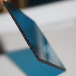 tấm polycarbonate đặc 2mm