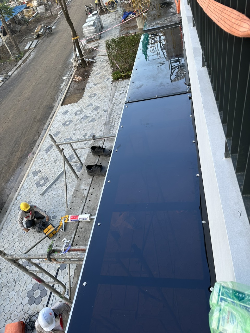 thi công tấm lợp sáng tại đồng nai