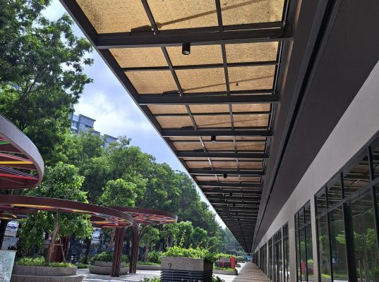 thi công tấm lợp sáng công trình celadoncity