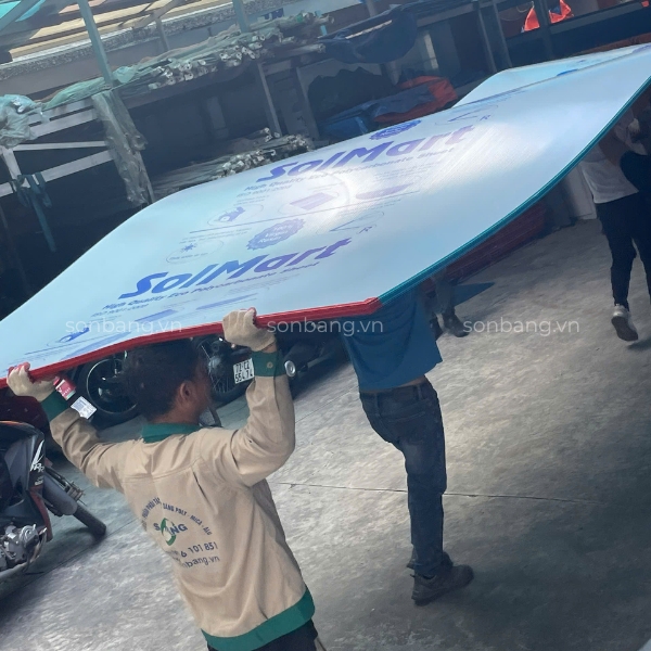 Tấm polycarbonate rỗng SolMart tai Vật Liệu Xanh Tấm polycarbonate rỗng SolMart tai Vật Liệu Xanh