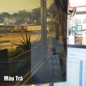 Tam polycarbonate dac 5mm mau tra Tấm polycarbonate đặc 5mm màu trà