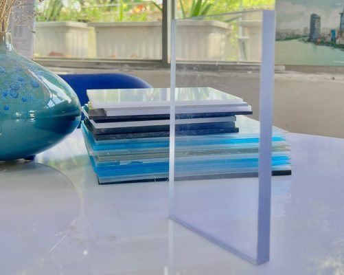 Tấm polycarbonate đặc 10mm màu trong suốt