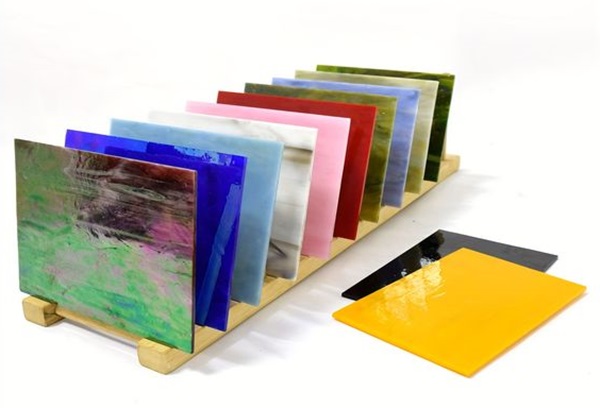 tấm Mica có cấu trúc đặc biệt như tấm Mica sóng, vân gỗ, nhám...