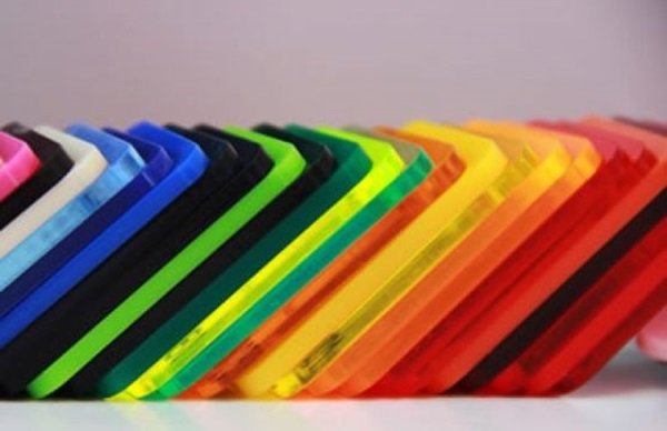 tấm nhựa mica màu