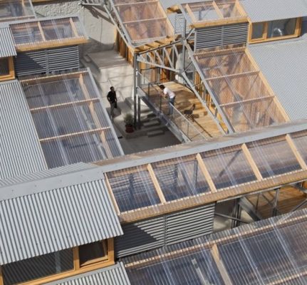 tôn nhựa lấy sáng sử dụng làm mái lấy sáng cho nhà xưởng