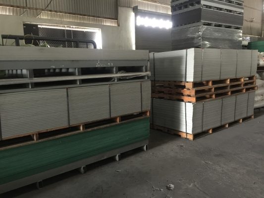 tam nhua hdpe dac tinh cong dung va bang gia chi tiet 4 kho HDPE của Vật Liệu Xanh cung cấp và phục vụ quý khách trên toàn quốc