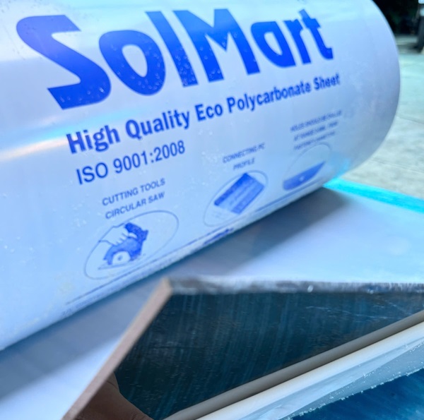 Tấm lợp lấy sáng poly màu trà 5mm Tấm lợp lấy sáng poly màu trà 5mm