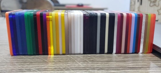 bảng màu tấm nhựa mica PS giá rẻ