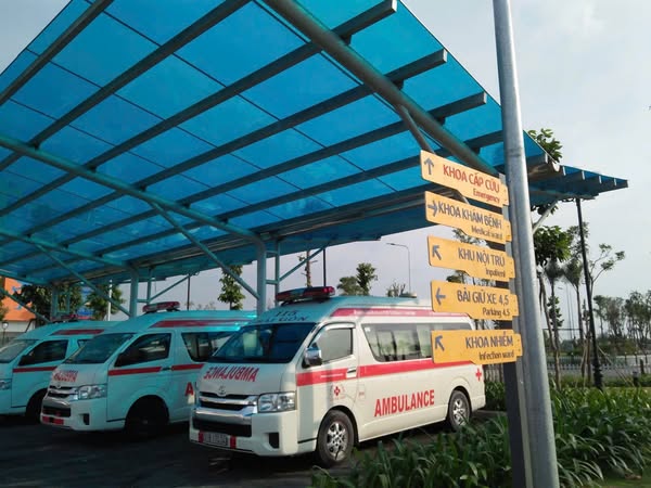Mái che polycarbonate nhà xe kiểu phẳng Mái che polycarbonate nhà xe kiểu phẳng
