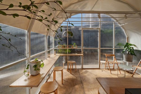 vách ngăn polycarbonate 1 vách ngăn polycarbonate quán cà phê, nhà hàng