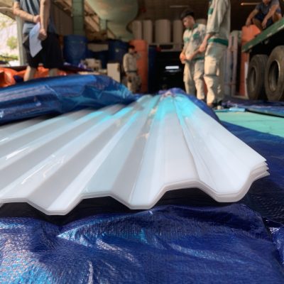 tôn nhựa lấy sáng polycarbonate solmart từ nhà máy Sơn Băng Tôn nhựa lấy sáng poly SolMart từ nhà máy Sơn Băng