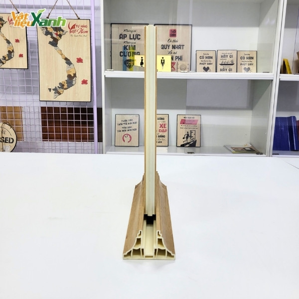 Vách ngăn nhựa nano Vách ngăn nhựa nano dễ dàng lắp đặt bằng hèm khóa và chân đế