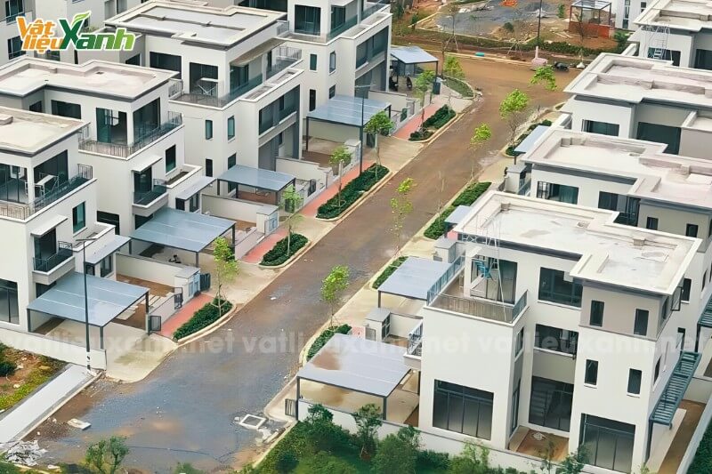 Mái che hiên nhà bằng tấm Polycarbonate đặc ruột 4.5mm Mái che hiên nhà bằng tấm Polycarbonate đặc ruột 4.5mm