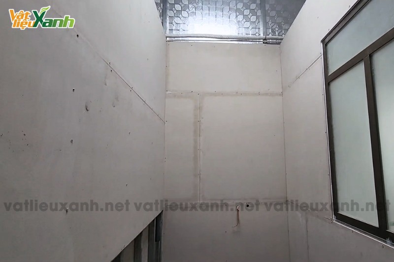 Thi công vách ngăn cho nhà trọ bằng tấm simbo