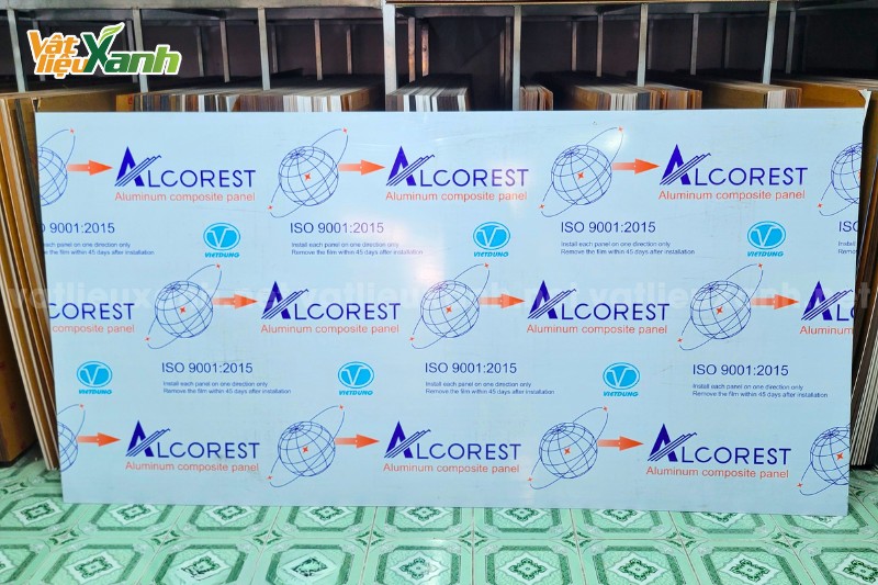 gia tam aluminium 5 Tấm Alu Alcorest trong nhà (PET)
