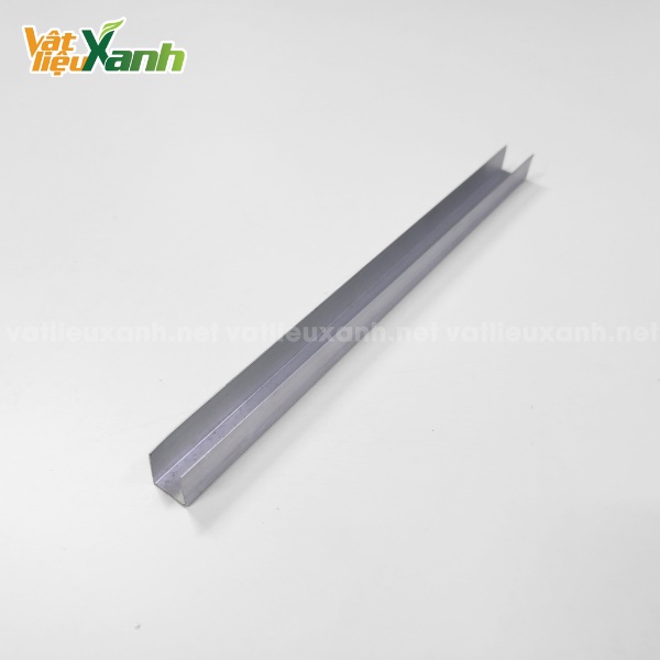 nep nhom chu u boc canh poly 3 Nẹp nhôm U12 với khe ngàm rộng 12mm