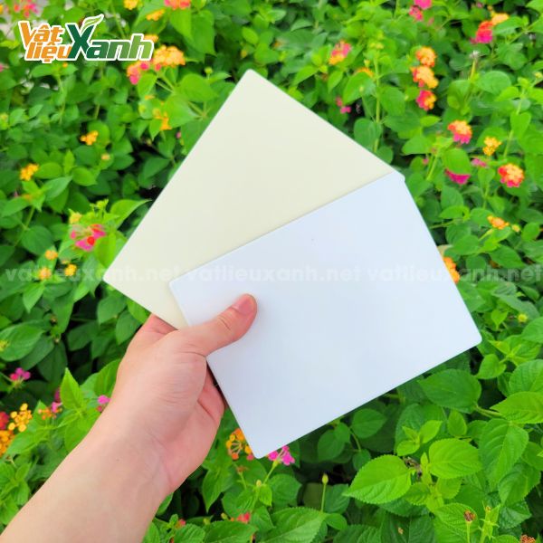 tam alu trang 1 Tấm Alu trắng tạo độ tương phản cao