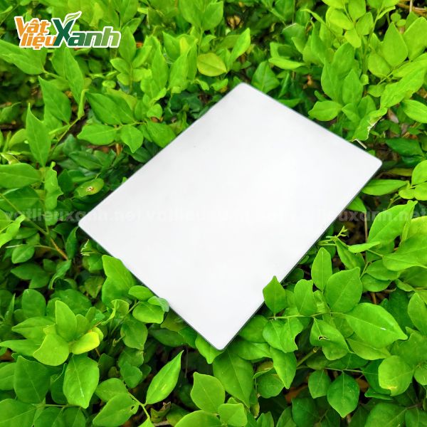 tam alu trang 4 Tấm Alu màu trắng sứ